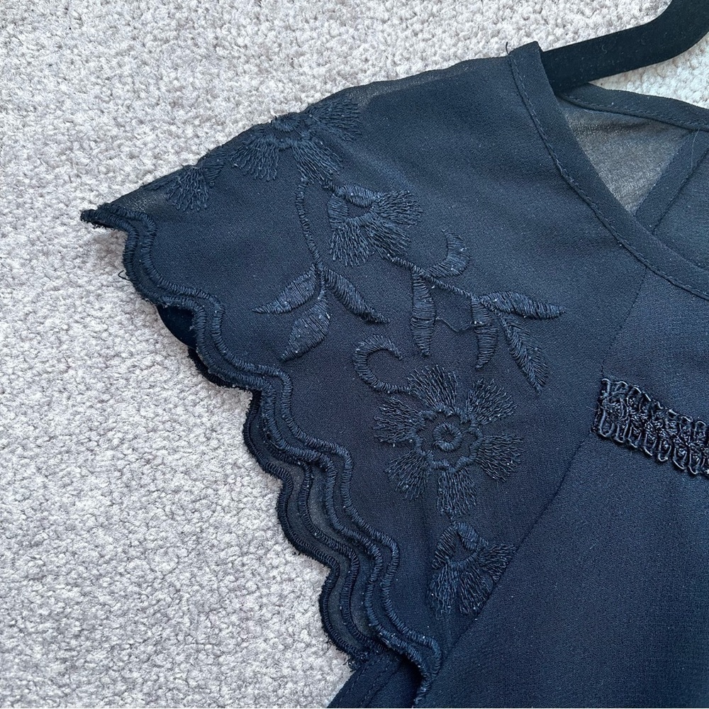 Vero Moda Embroidered Cap Sleeve Blouse Black Size Small - Picture 10 of 14